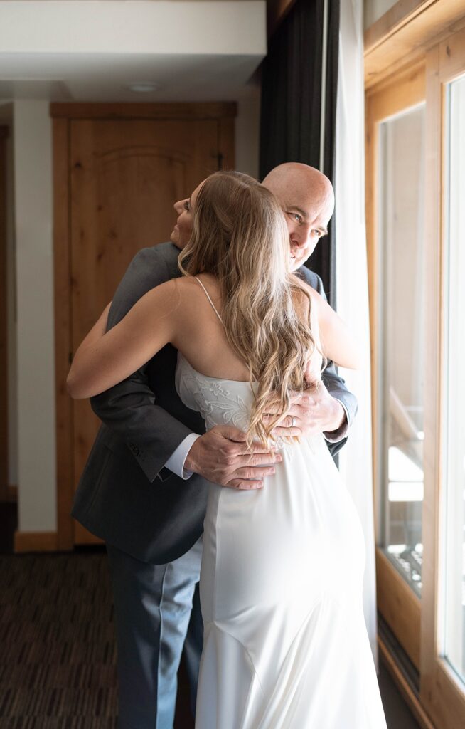 daddy daughter first look. lake tahoe wedding elopement photographer videographer. 4JOY media