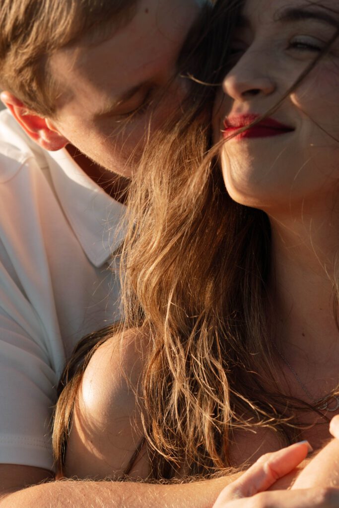 oregon coast engagement photos. destination adventure engagement photographer