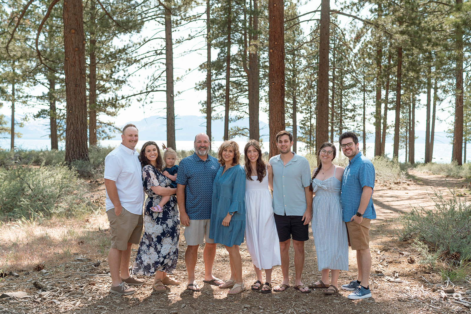 ultimate Lake Tahoe vacation family photos. Large family with adult family photos.